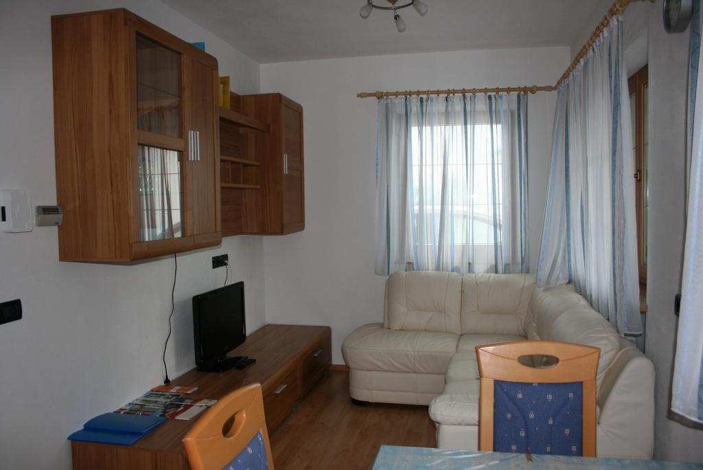Luech Da Boerz Apartment Antermoia Ruang foto